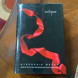 Eclipse by Stephanie Meyer (Twilight Book)